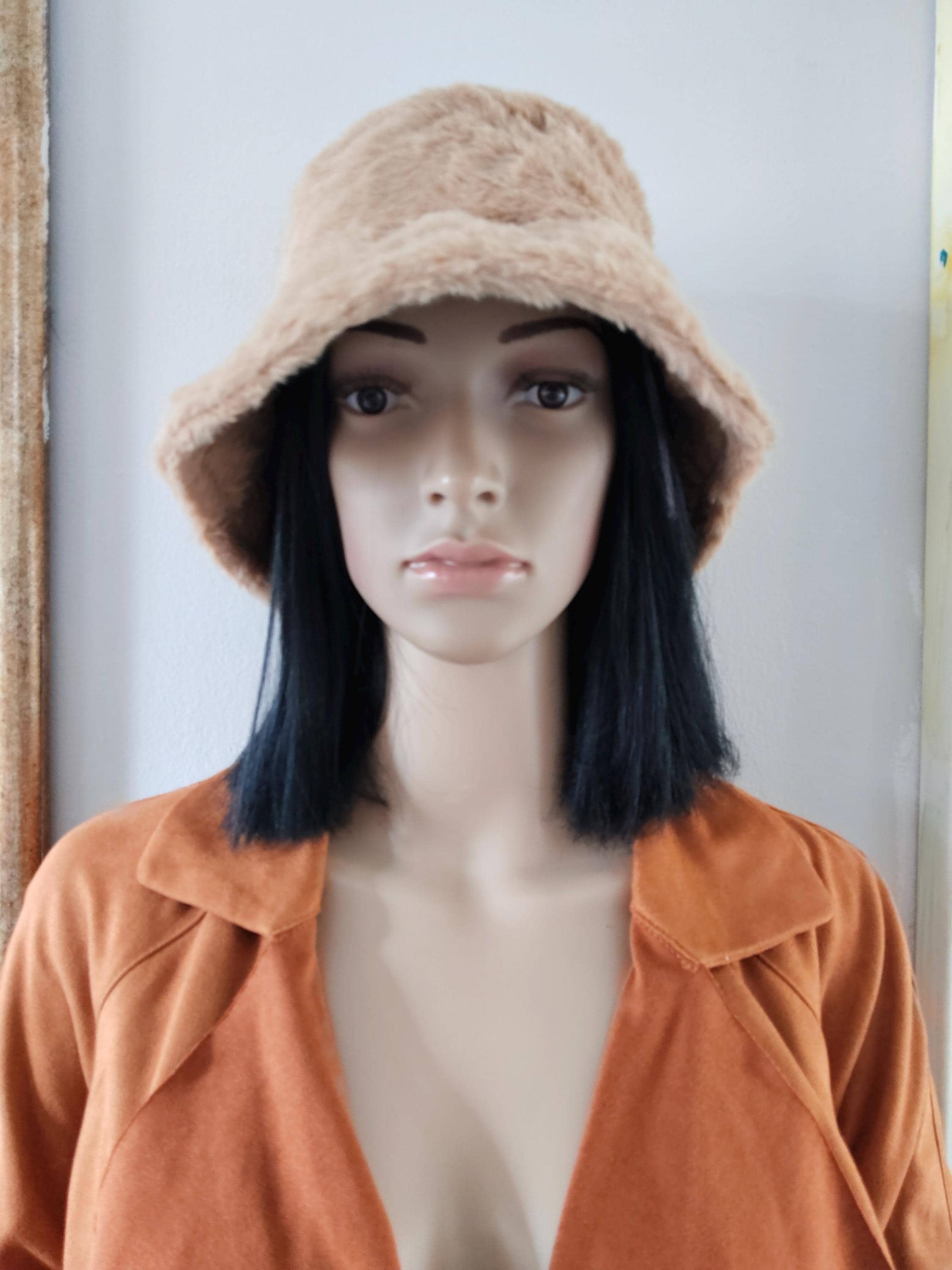 Giovannio Tan Houndstooth Bucket Hat Women’s Fall Winter Chic Classic Style Giovannio Designed In England 100% Wool Tan Bucket Style Hat  main image 3