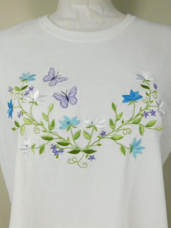 Vintage 1980s White Blue Butterfly Vine Print Emb… - image 2