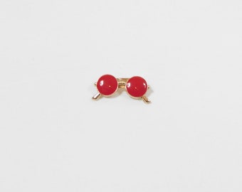 Vintage 00s Red Gold Tiny Small Sunglasses Eyewear Alloy Sweater Pin Brooch Clip Fashion Accessory Costume Jewelry Embellishment