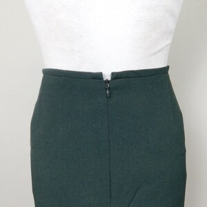 Vintage 1980s Dark Green Polyester High Waist Lined Minimal Knee Length Formal Pencil Straight Skirt Bottom Sz 16/XL Plus Size image 4