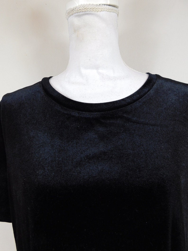50/% OFF SPRING SALE Vintage 90s Black Velvet Soft Grunge Crewneck Side Slits Minimal Witch Short Sleeve Top Shirt Blouse Tee Xl Plus Size