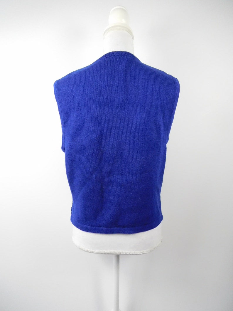 50% OFF FALL SALE Vintage Worthington Royal Blue Black Floral Flower Striped Print Beaded Button Down Knitted Waistcoat Sweater Vest Large 50% OFF FALL SALE Vintage Worthington Royal Blue Black Floral Flower Striped Print Beaded Button Down Knitted Waistcoat Sweater Vest Large