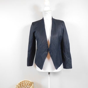 Vintage 00s Black Faux Leather Asymmetrical Hem Lightweight Lined Pockets Minimal Long Sleeve Jacket Coat Blazer Sz Small