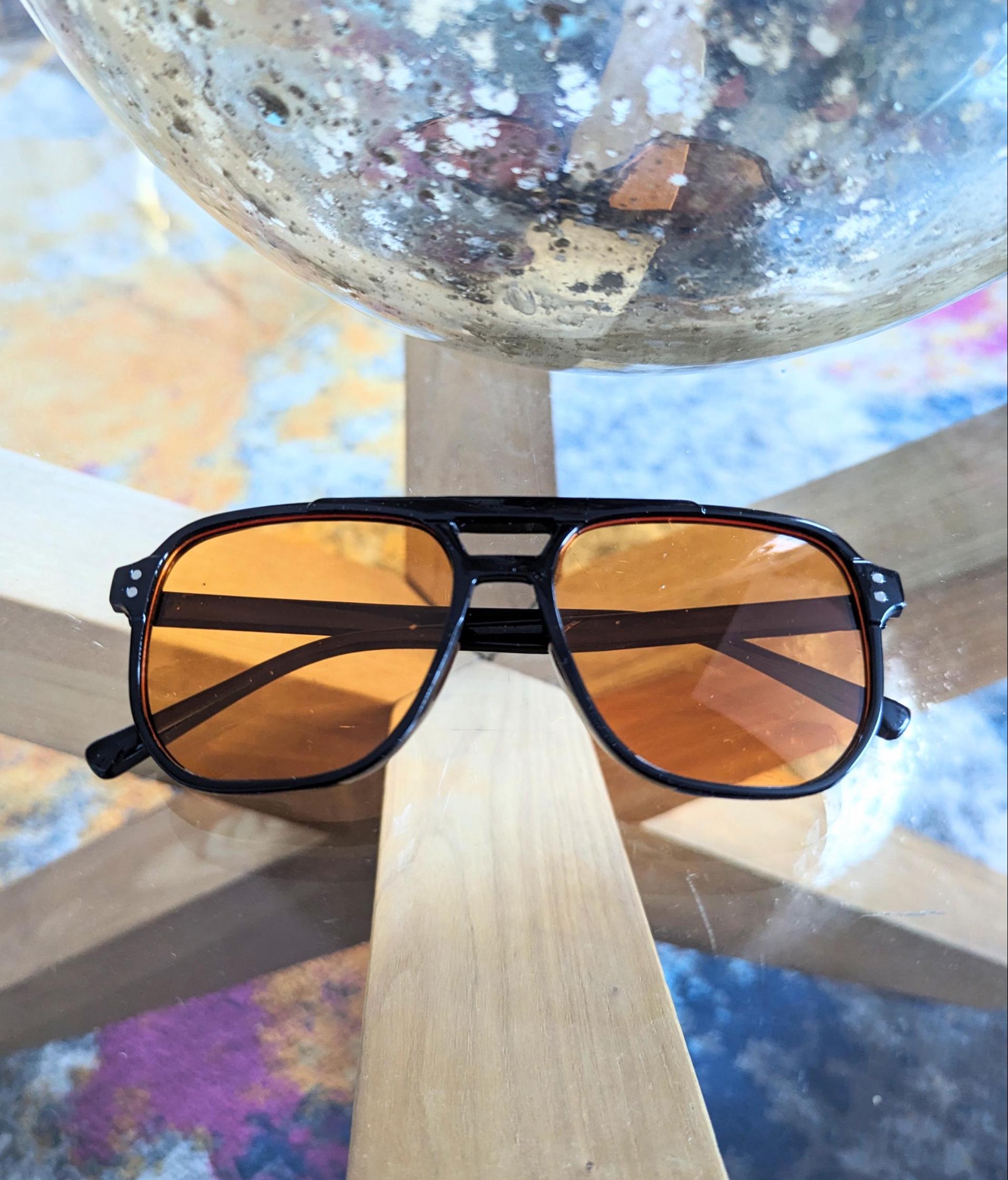 NYS Eyewear Retro Vintage Gold Metal Sunglasses - Light Gradient Lens UV400 Unisex