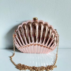 Vintage 00s Shiny Rose Gold Seashell Beach Acrylic 3d Metal Clasp Closure Large Crossbody Long Straps Shoulder Evening Purse Bag Clutch