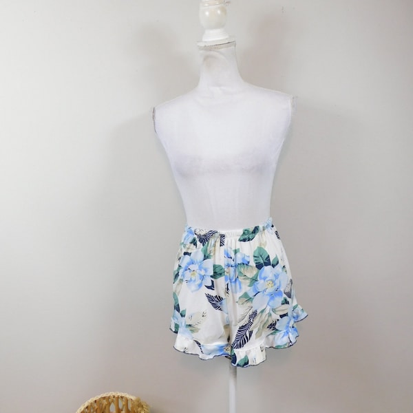 Vintage 1990s White Blue Floral Flower Print Ruffle Trim Polyester Blend Elastic Waist Sleep Pajama Shorts Bottoms Sz Large