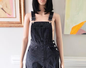 Vintage 00s Black Denim Jean Silver Rivet Bib Overalls Strap Stretch Sleeveless One Piece Romper Shorts Jumpsuit Sz Small