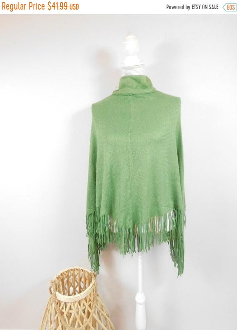 50/% OFF SPRING SALE Vintage Folio New York Bright Green Fringe Stretch Knitted Asymmetrical Turtleneck Sweater Poncho Cape One Size Fits Mos
