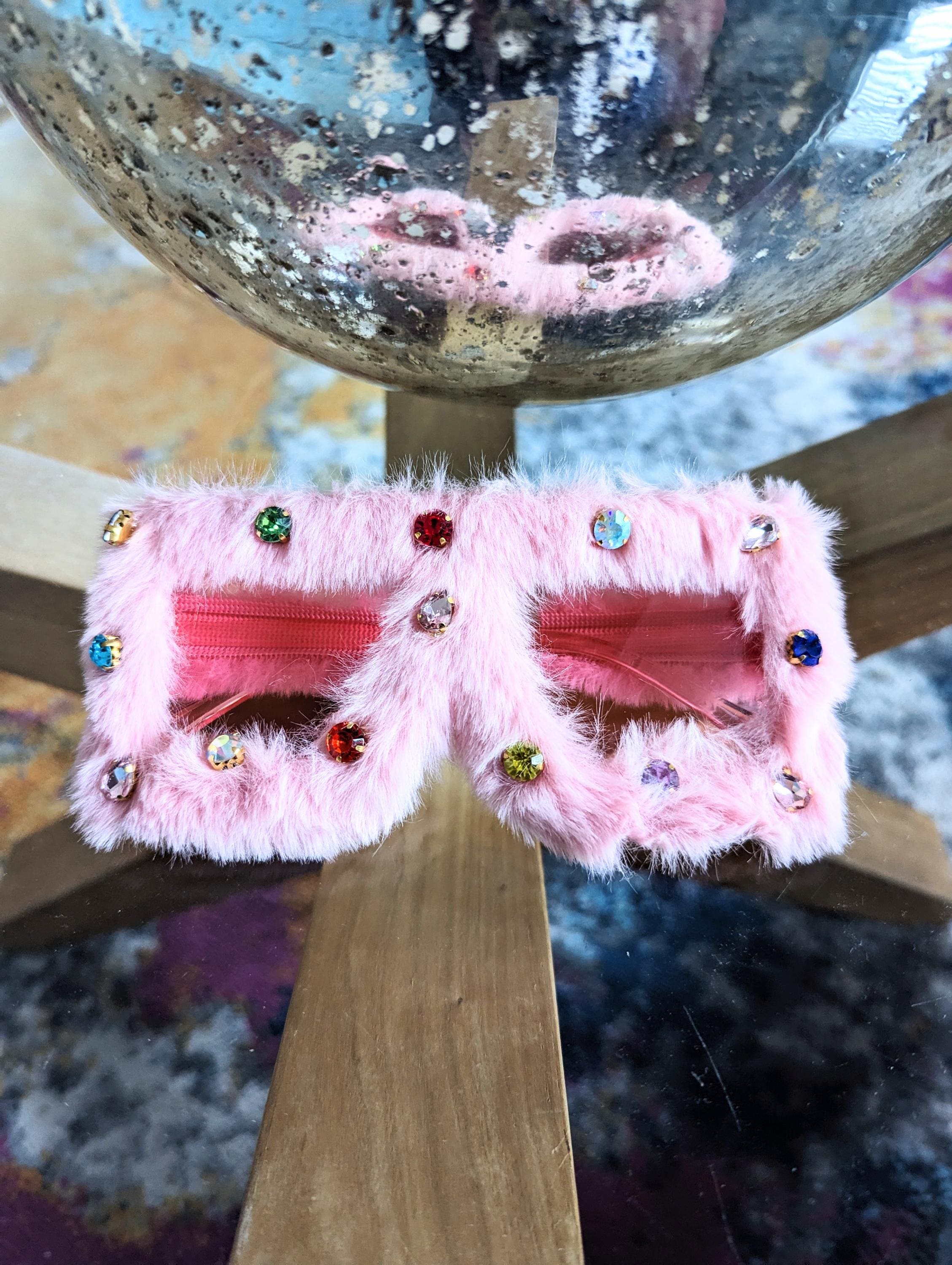 Vintage 00s Light Pink Colorful Faux Fur Gem Jewel Square  display picture 1