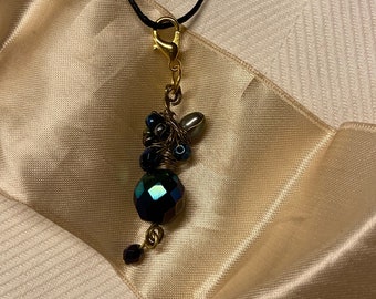 Pendant in blue with spring clasp