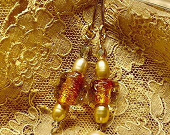 Goldfilled earrings with glass bead and freshwater pearls