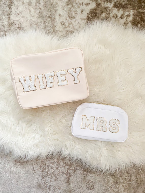 Bride Makeup Bag Personalized Bride Gift Mrs Makeup Bag Custom Bride Bag Bride Cosmetic Bag Bride Pouch Bridal Shower Gift For Bride