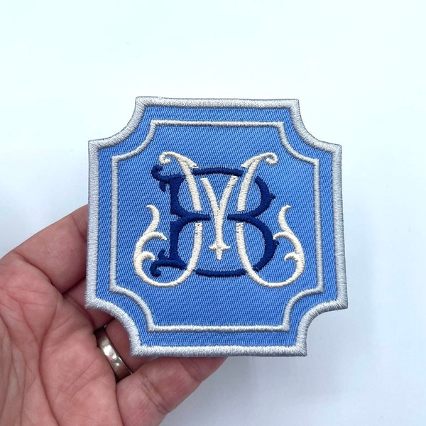 Custom Iron on monogram patch - Personalized Letter - Kids - Bride - Groom - bridal  gift  - nombre - outline embroider - apron - sash - bag
