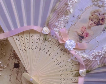 Pink Lace Hand Fan: Vintage Wedding Party Favor