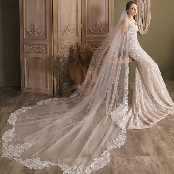 Lace cathedral wedding veils deals