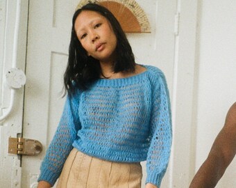 Vintage Homemade Hand-Knit Sheer Blue Sweater | XS-S