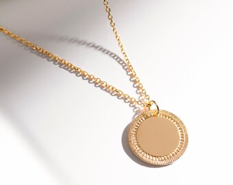 Long necklace necklace Detailed round medal - 3 micron gold plated