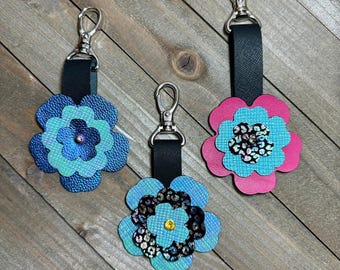 Leder Blumen Taschenanhänger, handgemachte Echtleder Schlüsselanhänger
