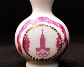 Decorative Vase Olympic Games 1980 in Moscow Porcelain LFZ USSR 1979 Porzellan Olympiade 80 in Moskau