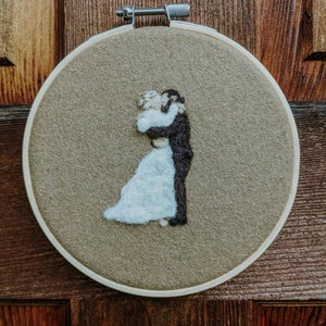 Custom made needle felted WEDDING PORTRAITS! 5&quot; bamboo embroidery hoop, bride and groom, wool portrait, recreated couples photo, family gift
