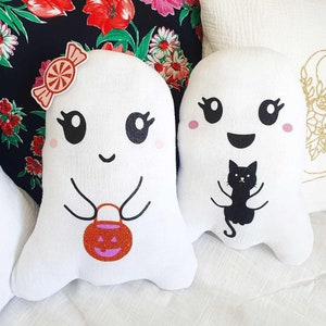 Cojín fantasma, Decoración Halloween, Decoración otoño, Cojín original, Fantasma lindo, Gato negro, Halloween, Calabazas, Caramelos