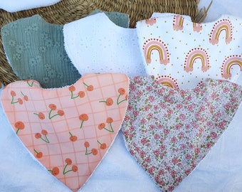 Bandana-Lätzchen – Kirschen – Baby-Lätzchen – Kinder-Lätzchen – Baby-Bandana – Kirsch-Lätzchen – Neugeborenen-Mädchen-Lätzchen – Regenbogen – Neugeborenes