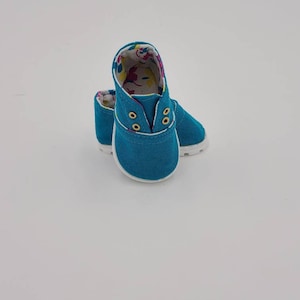 Turquoise Sneakers, made to fit 18" Vestida de Azul,  an similar.