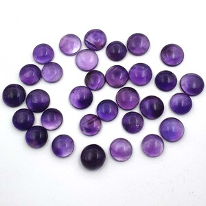 Cabochon rond en améthyste africaine naturelle Lot de 22 pierres précieuses en vrac 11-13 MM 102 CT ~ Cabochon rond en améthyste africaine naturelle ~ Pierre d&#39;améthyste