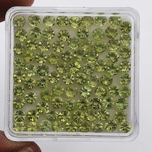 Natural Peridot Round Cut Loose Gemstone Lot 104 Pcs 3.50 MM 20 CT ~ Natural Peridot Cut gemstone~  Green Peridot Semi Precious Stone