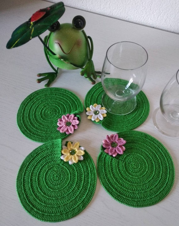 Coasters in the Shape of a Water Lily With Flower and Beads, Set of 4  Pieces -  Canada