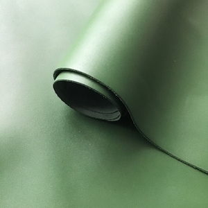 Green smooth Italian Leather Hide APX. 1.30m2 1.2mm thick