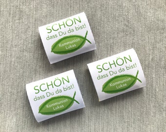 Schokoladenbanderolen, quadratisch klein, personalisiert, in der Wunschfarbe - Schön dass Du da bist! - Design Fisch