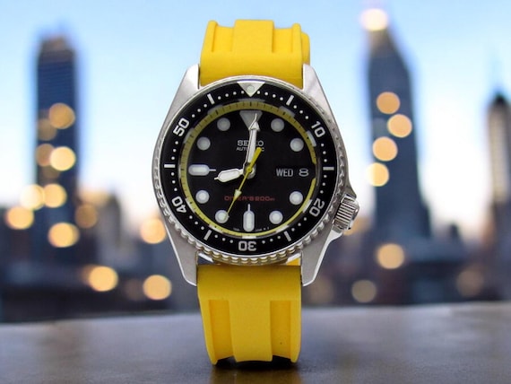 Two Straps Vintage Watch Seiko Skx013 Mod Mens Divers Watch