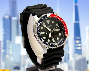 SEIKO レディースウォッチ 2Y00-5G29 ゴールド/ブラック Vintage Seiko Women Watch Gold Tone Black Wave Half Moon