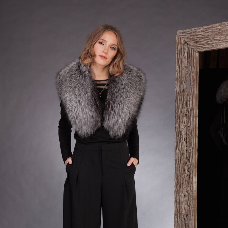 36' Silver Fox Fur Wide Collar Stole Shoulder Wrap in Genuine Saga Furs Quality for Women 