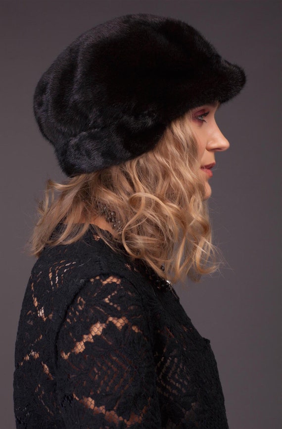 Black Mink Fur Hat With Ear Cover Handmade of High-Quality Natural Fur For Women Accessoires Hoeden & petten Wintermutsen 