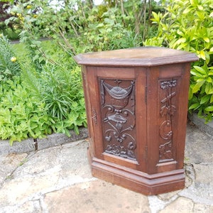 Gabinete de esquina antiguo | Etsy