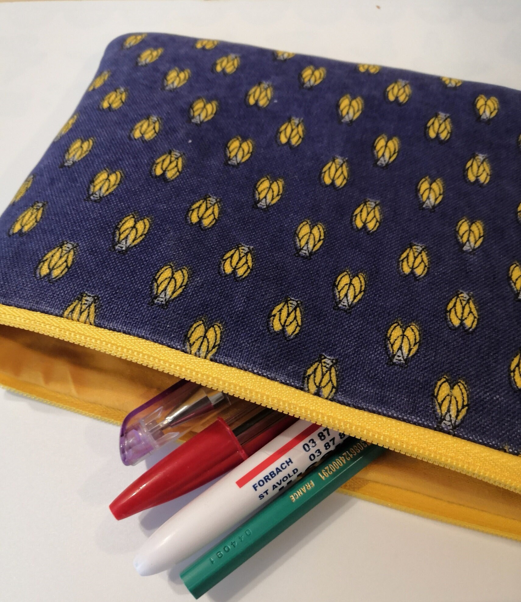 Trousse École, Rentrée Des Classe, Trousse Maîtresse, Maternelle, Motif Abeilles, Tissus Maquillage,