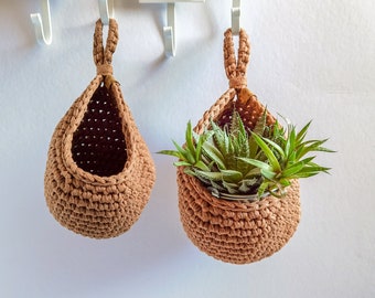 Teardrop wall hanging basket, hanging planter succulent planter crochet cotton basket, air plant holder plant hanger, bathroom storage