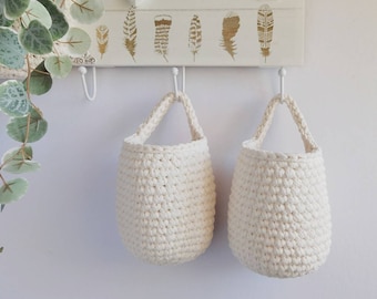 Mini panier suspendu blanc cassé, panier de rangement, panier en coton écologique pour l'organisation de la maison, cadeau de pendaison de crémaillère