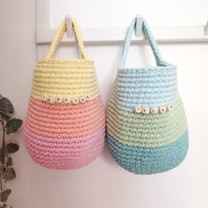 Personalisierter Hängekorb, Baby Shower Geschenk, modernes Boho Kinderzimmer Dekor, Gehäkelter Aufbewahrungskorb in 3 Pastellfarben
