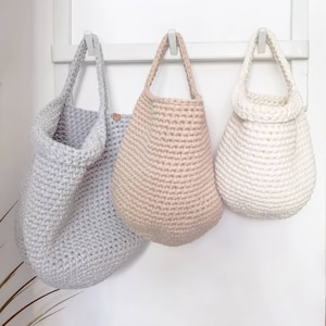 Crochet hanging  storage basket in neutral colors, Kellyshandmadegr