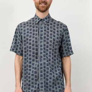 Vintage Geometric Shirt Men'sMedium Size Button up Casual Short Sleeved Blue Summer Beach Shirt image 2