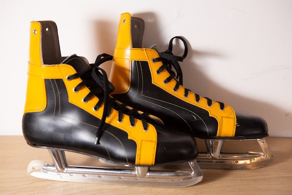 Vintage Mens Hockey Skates Yellow and Black CCM senick-a Proliner 99 Size  12 Lace-up Black Ice Skates -  Sweden