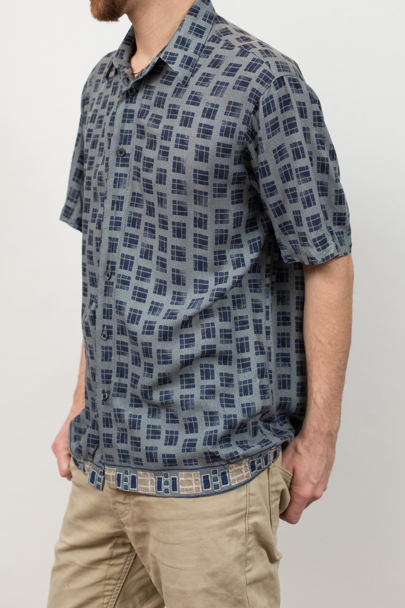 Vintage Geometric Shirt Men'sMedium Size Button up Casual Short Sleeved Blue Summer Beach Shirt image 4