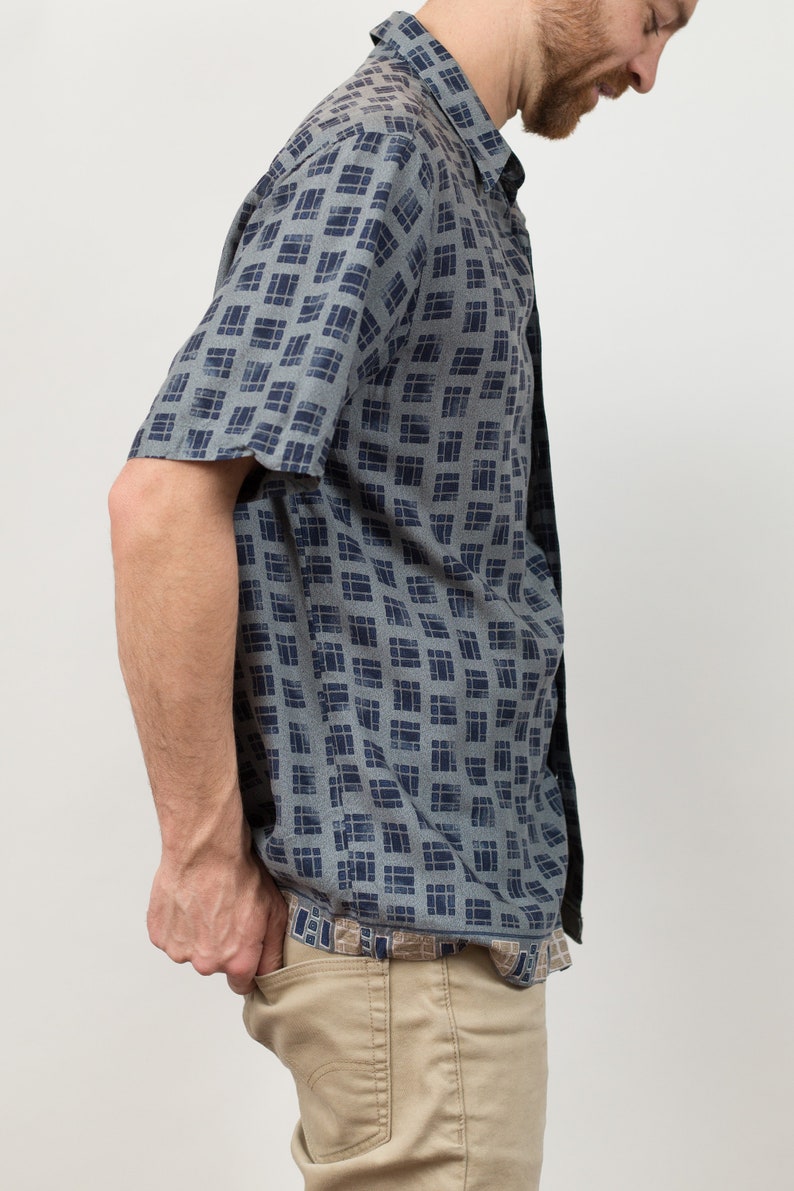 Vintage Geometric Shirt Men'sMedium Size Button up Casual Short Sleeved Blue Summer Beach Shirt image 5