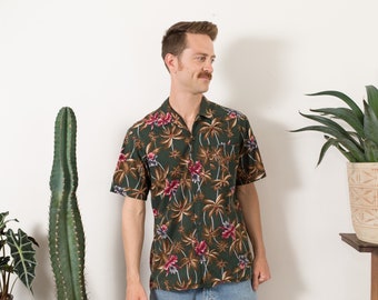 Vintage Hawaiian Shirt - Medium Size Men's Tropical Button up Casual Short Sleeved Fauna Tiki Aloha Summer Beach Shirt with Plants, Flowers