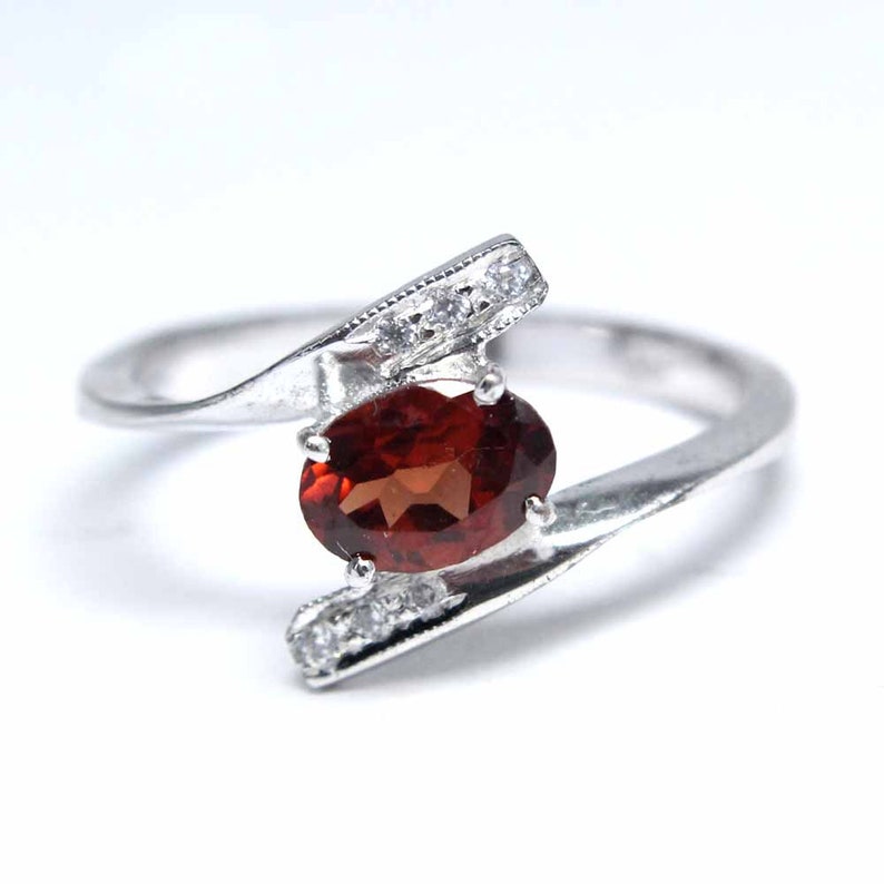 Top Quality Red Garnet Faceted Oval Gemstone Wedding Ring Engagement Ring 7x5 mm Natural Red Garnet 925 Sterling Silver Ring
