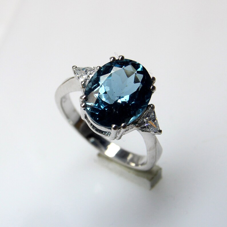 Elegant Ring Sterling Silver Ring Gift For Her Engagement Ring Blue Topaz Oval Gemstone Ring Valentine/'s Simple Ring Statement Ring