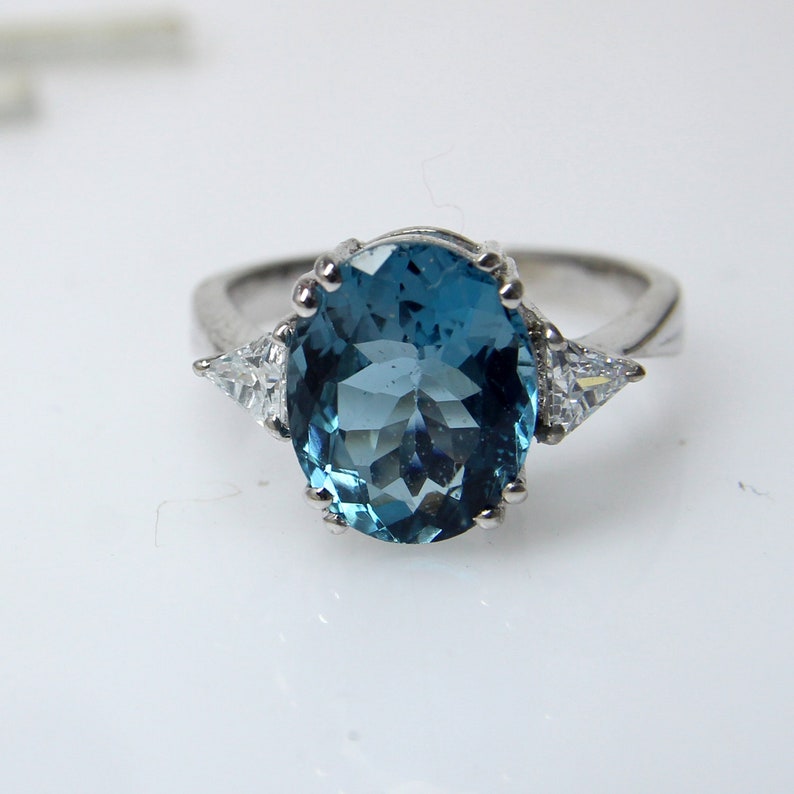 Elegant Ring Sterling Silver Ring Gift For Her Engagement Ring Blue Topaz Oval Gemstone Ring Valentine/'s Simple Ring Statement Ring